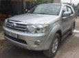 Toyota Fortuner 2.5G 2010 - Bán Toyota Fortuner 2.5G năm 2010, màu bạc giá cạnh tranh