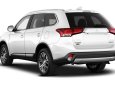 Mitsubishi Outlander 2.0 CVT 2018 - Bán xe Mitsubishi Outlander 2.0 CVT đời 2018, màu trắng, hỗ trợ vay 90%