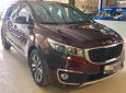 Kia Sedona DATH 2.2 2016 - Bán ô tô Kia Sedona DATH 2.2 sản xuất năm 2016, màu đỏ còn mới