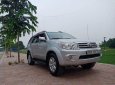 Toyota Fortuner 2010 - Cần bán xe Toyota Fortuner năm 2010, màu bạc