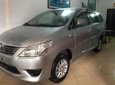 Toyota Innova 2013 - Cần bán lại xe Toyota Innova năm 2013, màu bạc xe gia đình, giá chỉ 545 triệu