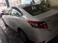Toyota Vios 1.5 E MT 2017 - Cần bán xe Toyota Vios 1.5 E MT năm 2017, màu trắng chính chủ, giá 485tr