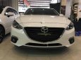 Mazda 3 1.5AT 2017 - Cần bán gấp Mazda 3 1.5AT sản xuất năm 2017, màu trắng 