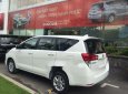 Toyota Innova 2018 - Cần bán gấp Toyota Innova sản xuất năm 2018, màu trắng, giá chỉ 690 triệu