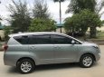 Toyota Innova E 2017 - Bán xe Toyota Innova 2.0 E date 06/2017 màu ghi bạc