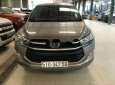 Toyota Innova 2.0E 2017 - Bán Toyota Innova 2.0E đời 2017, màu xám 