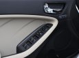 Kia Cerato 1.6 AT 2018 - Bán Kia Cerato 1.6 AT sản xuất năm 2018, màu trắng, hỗ trợ vay tối đa 90%