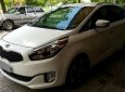 Kia Rondo 2016 - Cần tiền gấp bán Kia Rondo 2016 at trắng xe rất ít đi như mới