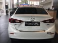 Mazda 3 1.5 sedan 2018 - Bán Mazda 3 1.5 sedan giá cực tốt, nhiều quà tặng, trả góp 90%, đủ màu giao xe ngay, lh 0963666125