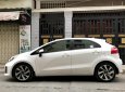 Kia Rio 1.4 AT Hatchback 2016 - Bán Kia Rio 1.4 AT hatchback, full option, nhập khẩu nguyên chiếc Hàn Quốc, sản xuất năm 2016, màu trắng