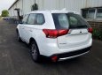 Mitsubishi Outlander 2018 - Bán xe 7 chỗ gầm cao Mitsubishi Outlander 2.0 CVT tại Quảng Bình, Quảng Trị.