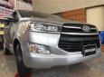 Toyota Innova 2.0E 2018 - Bán ô tô Toyota Innova 2.0E 2018, màu bạc, giá chỉ 708 triệu, trả trước 250tr có xe ngay