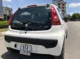 Peugeot 107 2011 - Bán Peugeot 107 nhập mới 2011, số tự động 6 cấp, 4 túi khí an toàn, nội thất xám