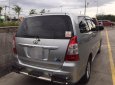 Toyota Innova 2.0E 2013 - Bán xe Toyota Innova 2.0E 2013, màu bạc, giá cả thương lượng