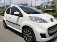 Peugeot 107 2011 - Bán Peugeot 107 nhập mới 2011, số tự động 6 cấp, 4 túi khí an toàn, nội thất xám