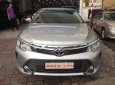 Toyota Camry 2.0E 2016 - Bán Toyota Camry 2.0E năm 2016, màu bạc chính chủ