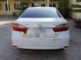 Toyota Camry  2.0E  2016 - Cần bán xe Toyota Camry 2.0E sản xuất 2016, màu trắng, 830tr