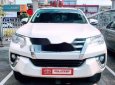 Toyota Fortuner   V 4X2AT 2017 - Cần bán gấp Toyota Fortuner V 4X2AT đời 2017, màu trắng  