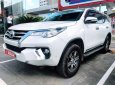 Toyota Fortuner   V 4X2AT 2017 - Cần bán gấp Toyota Fortuner V 4X2AT đời 2017, màu trắng  