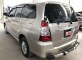 Toyota Innova  E 2013 - Cần bán Toyota Innova E đời 2013 xe gia đình, giá chỉ 580 triệu