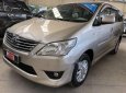 Toyota Innova  E 2013 - Cần bán Toyota Innova E đời 2013 xe gia đình, giá chỉ 580 triệu