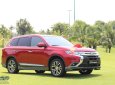 Mitsubishi Outlander 2018 - Bán Mitsubishi Outlander màu đỏ, khuyến mãi lớn, giá tốt, hỗ trợ vay vốn đến 85% giá trị xe. LH 0981267096