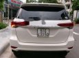 Toyota Fortuner 2017 - Cần bán lại xe Toyota Fortuner năm 2017, màu trắng, giá tốt