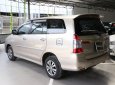 Toyota Innova E 2.0MT 2016 - Bán ô tô Toyota Innova E 2.0MT sản xuất 2016, màu vàng, giá chỉ 638 triệu