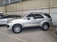 Toyota Fortuner 2012 - Cần bán gấp Toyota Fortuner năm sản xuất 2012, màu bạc, giá tốt