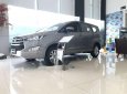 Toyota Innova 2.0E  2018 - Cần bán Toyota Innova 2.0E năm 2018, màu xám, 707tr