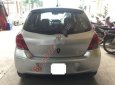 Toyota Yaris 2011 - Cần bán lại xe Toyota Yaris năm sản xuất 2011, màu bạc như mới, giá chỉ 425 triệu