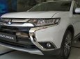 Mitsubishi Outlander  2.4CVT Premium 2018 - Bán xe Mitsubishi Outlander 2.4CVT Premium đời 2018, màu trắng