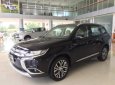 Mitsubishi Outlander 2.4 premium 2018 - Bán xe Mitsubishi outlander 2.4 Premium. Trợ giá tốt, có xe giao ngay