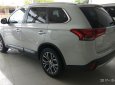 Mitsubishi Outlander CVT 2018 - Bán ô tô Mitsubishi Outlander 2.0 CVT đời 2018, màu trắng, hỗ trợ trả góp 70% xe. Liên hệ 0911.821.514