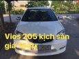 Toyota Vios 2009 - Cần bán lại xe Toyota Vios sản xuất 2009, màu trắng, giá tốt