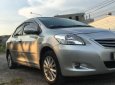 Toyota Vios E  2012 - Cần bán lại xe Toyota Vios E đời 2012, màu bạc xe gia đình, giá chỉ 365 triệu