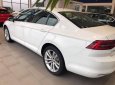 Volkswagen Passat Bluemotion 2017 - Bán xe Volkswagen Passat Bluemotion đời 2017, màu trắng, nhập khẩu nguyên chiếc. LH 0901 933 522 (Vy)