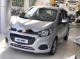 Chevrolet Spark 2018 - Cần bán xe Chevrolet Spark đời 2018, màu bạc