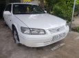 Toyota Camry MT 2000 - Bán Toyota Camry MT đời 2000, màu trắng, xe rin từ đầu đến đuôi