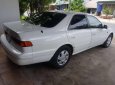 Toyota Camry MT 2000 - Bán Toyota Camry MT đời 2000, màu trắng, xe rin từ đầu đến đuôi