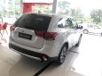 Mitsubishi Outlander 2018 - Mitsubishi Outlander 2.4 nhận quà tặng lên đến 15 triệu khi ký hợp đồng, LH 0907.578.118