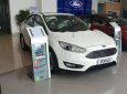 Ford Focus 2018 - Bán xe Ford Focus năm sản xuất 2018, màu trắng, giá tốt