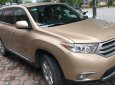 Toyota Highlander LE 2011 - Cần bán gấp Toyota Highlander năm 2011 màu vàng, 1 tỷ 180 triệu, nhập khẩu nguyên chiếc Mỹ, siêu đẹp