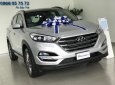 Hyundai Tucson 2018 - Hỗ trợ trả góp xe SUV Hyundai Tucson bản 2.0L Full xăng màu bạc