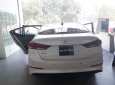 Hyundai Elantra 2018 - Hyundai Elantra 1.6L MT màu trắng với giá cực tốt, hỗ trợ đăng kí Grab miễn phí