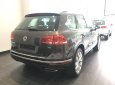 Volkswagen Touareg    2017 - Bán Volkswagen Touareg đời 2017, màu nâu, nhập khẩu nguyên chiếc