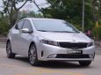 Kia Cerato 2018 - Cần bán gấp Kia Cerato đời 2018, màu bạc, 499 triệu