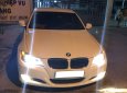 BMW 3 Series 320i 2009 - Đổi xe cần bán BMW 320i đăng ký 12/2009. Màu trắng còn mới tinh