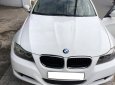 BMW 3 Series 320i 2009 - Đổi xe cần bán BMW 320i đăng ký 12/2009. Màu trắng còn mới tinh