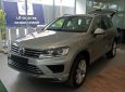 Volkswagen Touareg 2014 - Bán Volkswagen Touareg sản xuất năm 2014, màu bạc, xe nhập